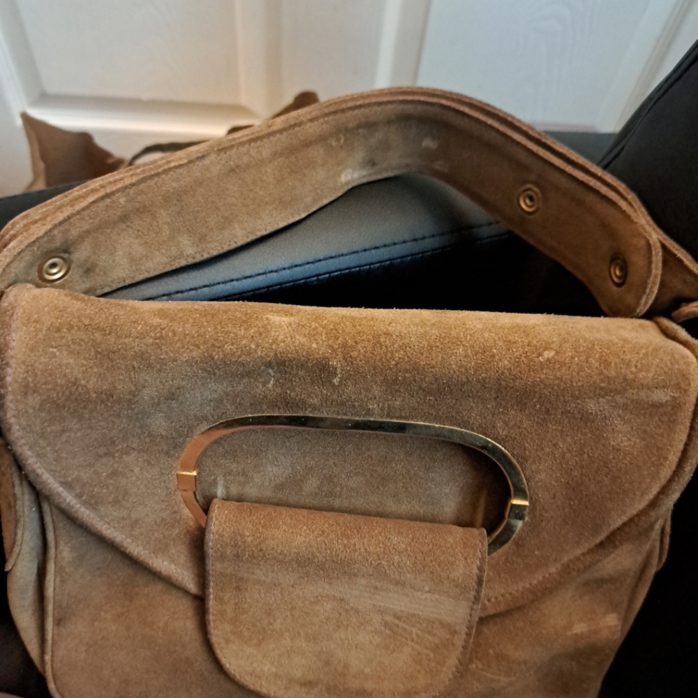 Vintage Yvonne Boutique Camel Colored Suede bag - Picture 16 of 16